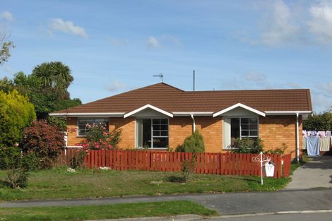 Photo of property in 17 Camrose Place, Ilam, Christchurch, 8041
