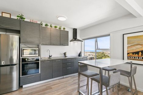 Photo of property in 11/32u Akaroa Drive, Maupuia, Wellington, 6022