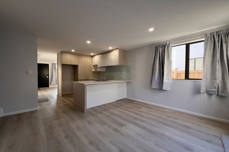 Photo of property in 130 Bradbury Road, Botany Downs, Auckland, 2010