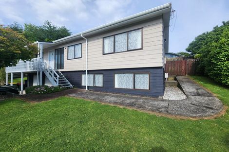 Photo of property in 6 Winstone Place, Highlands Park, New Plymouth, 4312