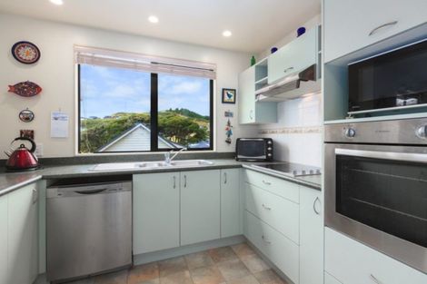 Photo of property in 18a Latitude Close, Whitby, Porirua, 5024