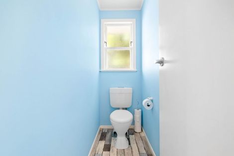 Photo of property in 1/8 Ludlow Terrace, Totara Vale, Auckland, 0627