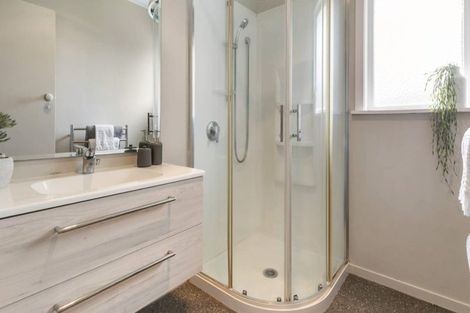 Photo of property in 133 Vodanovich Road, Te Atatu South, Auckland, 0610