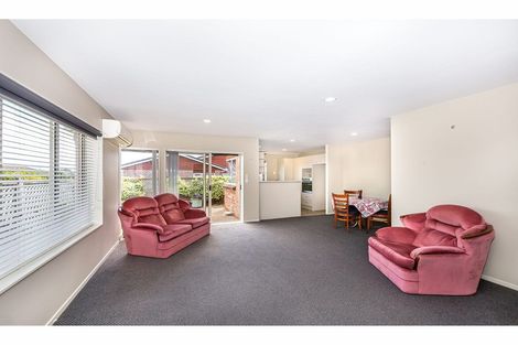 Photo of property in 53 The Grove, Red Beach, 0932