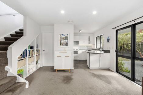 Photo of property in 5 Shastri Terrace, Khandallah, Wellington, 6035