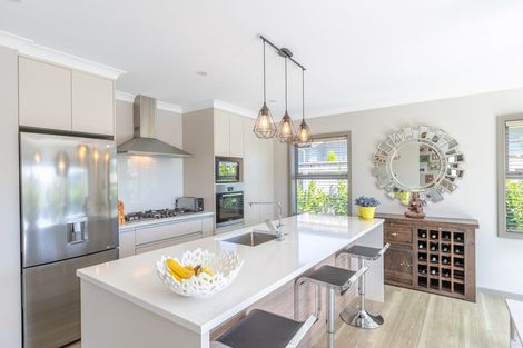 Photo of property in 90b/1 Endeavour Drive, Whitby, Porirua, 5024