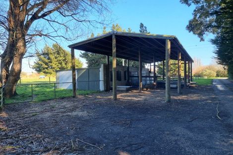 Photo of property in 74 Riverbank Road, Inch Clutha, Kaitangata, 9281