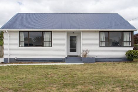 Photo of property in 19 Avro Crescent, Hornby, Christchurch, 8042