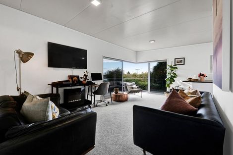 Photo of property in 1a Gordon Street, Glen Avon, New Plymouth, 4312