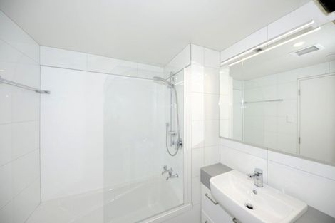 Photo of property in Gloucester Towers, 2/28 Gloucester Street, Christchurch Central, Christchurch, 8013