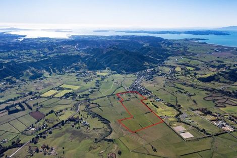 Photo of property in 62 Papakura-clevedon Road, Clevedon, Papakura, 2582