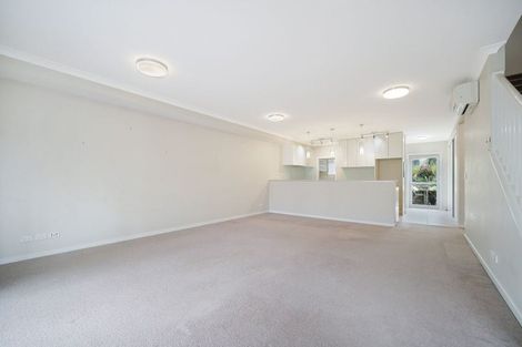 Photo of property in 33 Landmark Terrace, Orewa, 0931