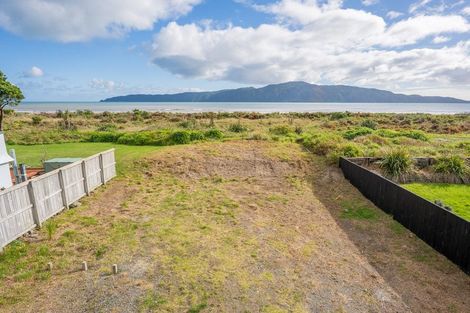Photo of property in 57 Manly Street, Paraparaumu Beach, Paraparaumu, 5032