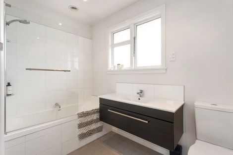 Photo of property in 70 Grahams Road, Burnside, Christchurch, 8041