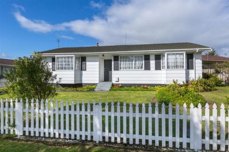 Photo of property in 12 Funnell Place, Manurewa, Auckland, 2102