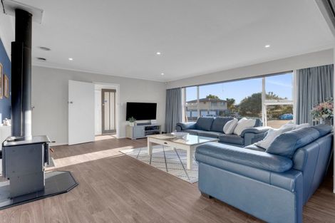 Photo of property in 17 Seamer Place, St Andrews, Hamilton, 3200