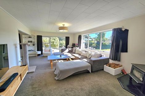 Photo of property in 235 Heta Road, Merrilands, New Plymouth, 4312