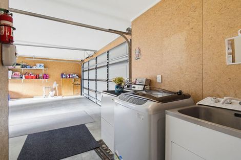Photo of property in 47 Meridian Grove, Kelvin Grove, Palmerston North, 4414