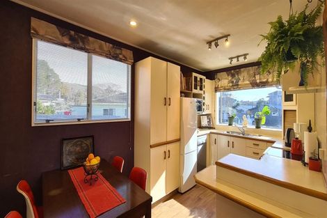 Photo of property in 23 Gilmour Place, Taradale, Napier, 4112