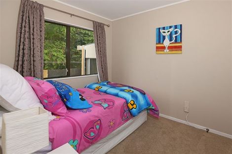 Photo of property in 122a Colwill Road, Massey, Auckland, 0614