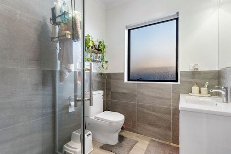 Photo of property in 180 Jutland Road, Pukekohe, 2120