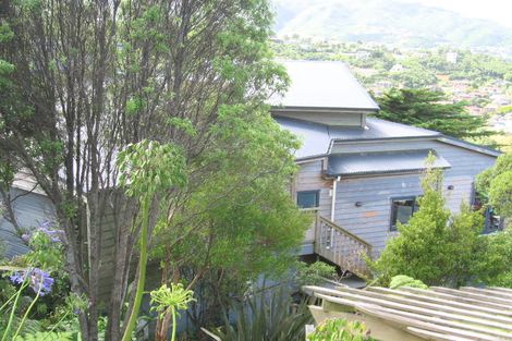 Photo of property in 6 Cavalry Close, Crofton Downs, Wellington, 6035