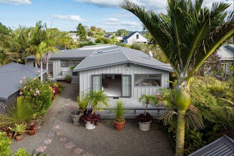 Photo of property in 13 Harbour View Road, Point Wells, Warkworth, 0986