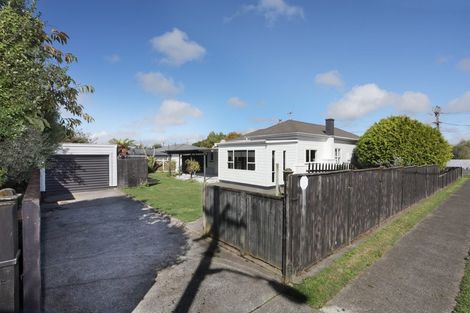 Photo of property in 40 Follett Street, Marton, 4710