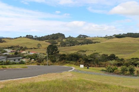 Photo of property in 17 Lori Lane, Coopers Beach, 0420