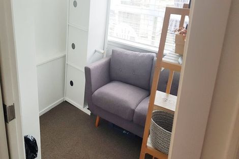 Photo of property in 7 Merville Avenue, Te Atatu South, Auckland, 0610