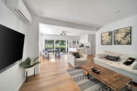 Photo of property in 45a View Road, Campbells Bay, Auckland, 0630