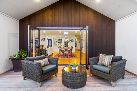 Photo of property in 1 Tupare Place, Highlands Park, New Plymouth, 4312