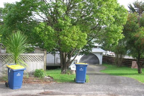 Photo of property in 30 Matama Road, Glen Eden, Auckland, 0602