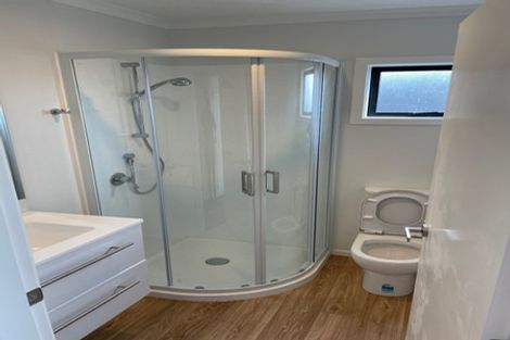 Photo of property in 2/20 Marama Street, Castor Bay, Auckland, 0620