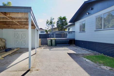 Photo of property in 64 Borich Road, Sunnyvale, Auckland, 0612