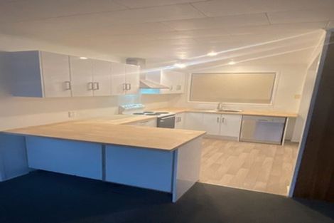 Photo of property in 51b Mana View Road, Paremata, Porirua, 5026