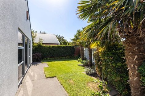 Photo of property in 2a Portland Drive, Highlands Park, New Plymouth, 4312