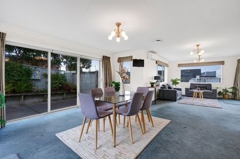 Photo of property in 6 Saint Andrews Parkway, Waiwhakaiho, New Plymouth, 4312