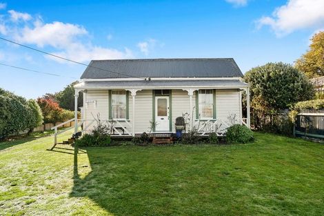 Photo of property in 27 Dublin Street, Martinborough, 5711