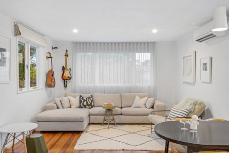 Photo of property in 13 Helena Street, Massey, Auckland, 0614