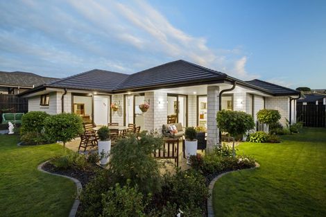 Photo of property in 130 Lisle Farm Drive, Pukekohe, 2120