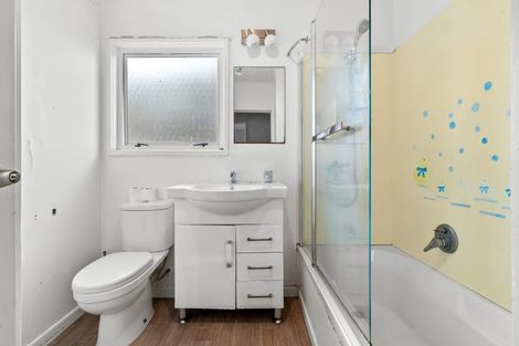 Photo of property in 17 Oxford Road, Manurewa, Auckland, 2102