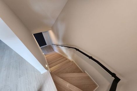 Photo of property in 103 Trias Road, Totara Vale, Auckland, 0629