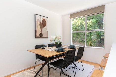 Photo of property in 10 Saddleback Grove, Karori, Wellington, 6012