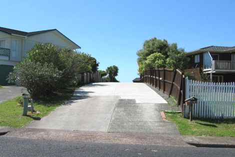 Photo of property in 18 Geoffrey Road, Torbay, Auckland, 0630