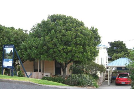 Photo of property in 1/54 Palmerston Road, Birkenhead, Auckland, 0626