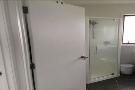 Photo of property in 10 Norma Avenue, Te Atatu South, Auckland, 0610