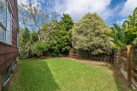 Photo of property in 2/25 Lucinda Place, Glen Eden, Auckland, 0602