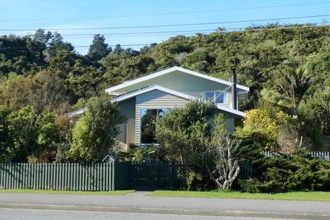 Photo of property in 51 Main South Road, Karoro, Greymouth, 7805
