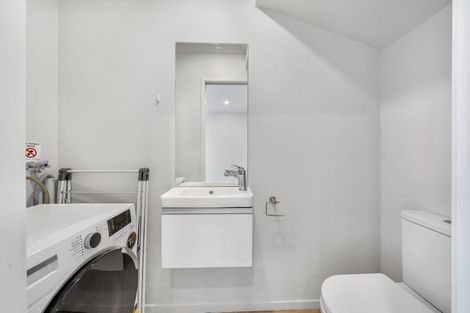 Photo of property in 74b Stanley Road, Glenfield, Auckland, 0629